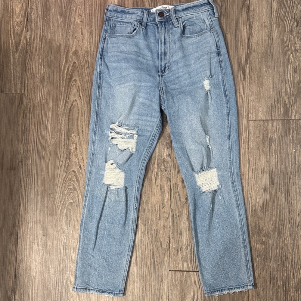 Hollister High Rise Mom Jeans
